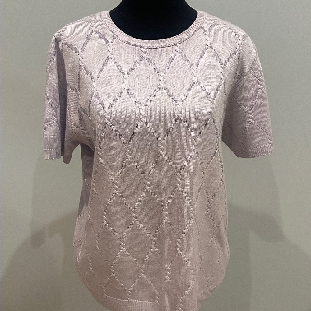 Classic Short-Sleeve Diamond pattern Knit sweater in Light Purple